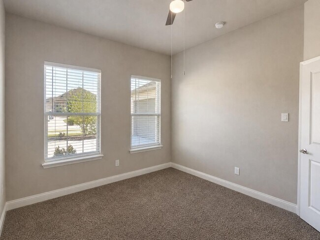 Building Photo - 1017 Greencove Dr