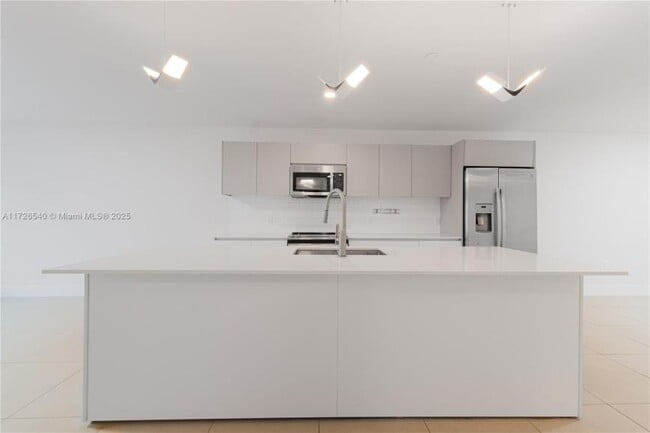 Building Photo - 3 bedroom in Aventura FL 33180