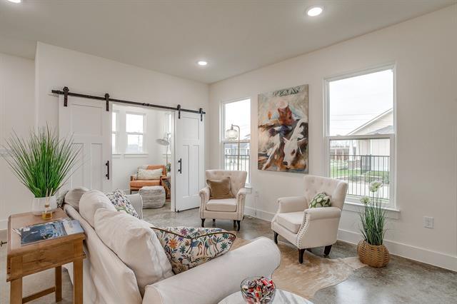 Building Photo - 110 Cardinal Wds