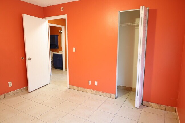 Building Photo - 7328 Palmdale Dr