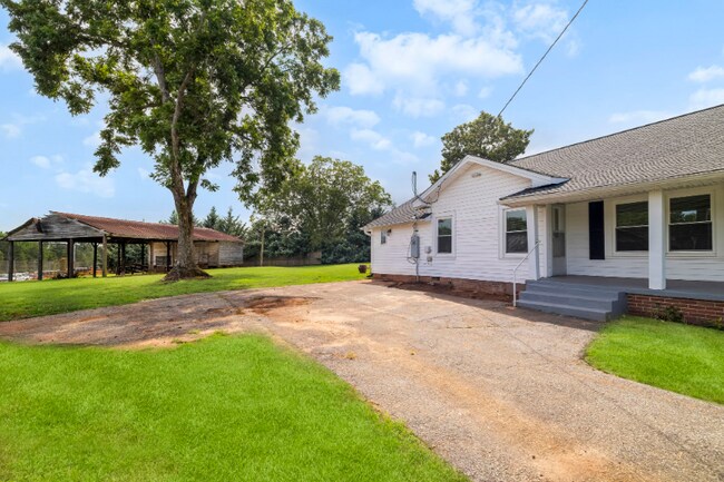 Building Photo - 2811 Locust Hill Rd