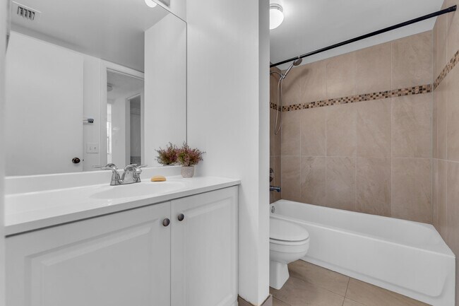 Building Photo - 1224 S Military Trail
