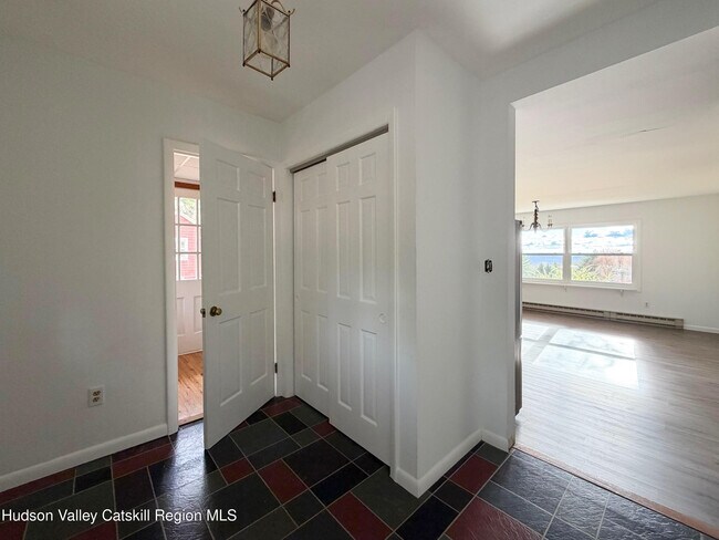 Building Photo - 13 Heyden Rd