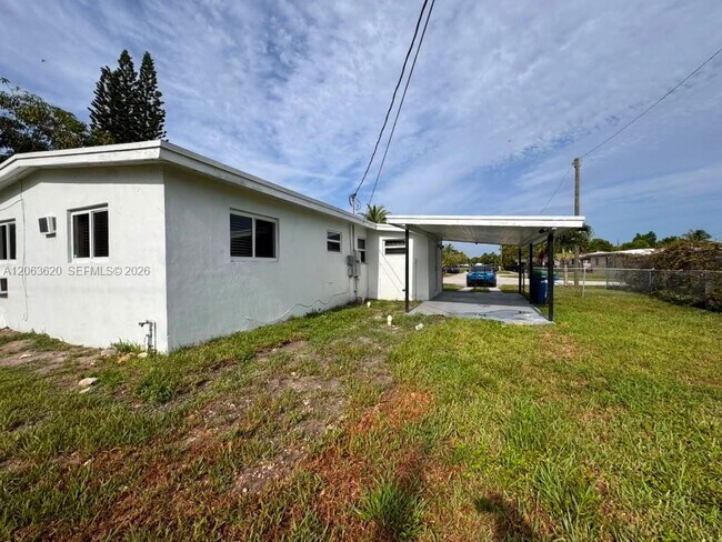 Building Photo - 18331 NW 2nd Ct