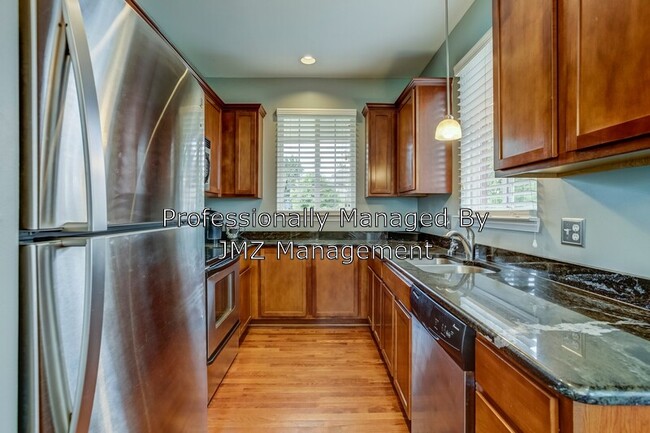 Building Photo - 28285 Cottage Ln