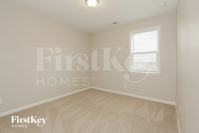 Building Photo - 7724 Meridale Forest Dr