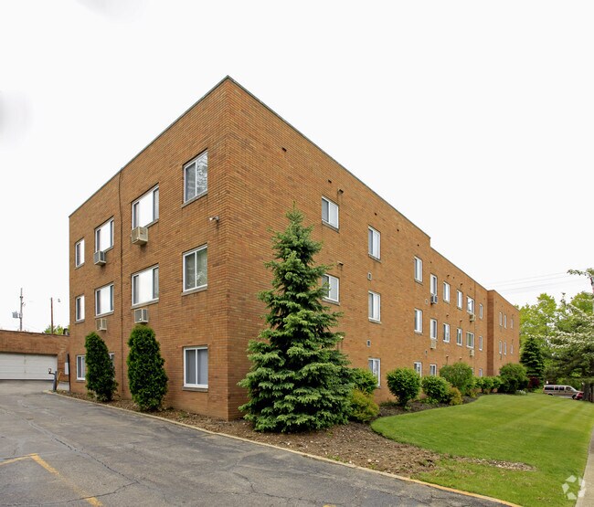 Oakwood Garden Apartments 3880 Mayfield Rd Cleveland Heights OH 44121