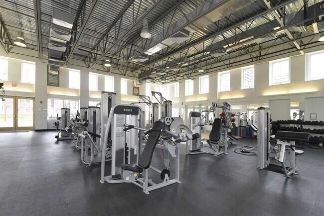 Building Photo - 88 Morgan St