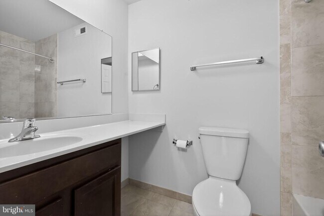 Building Photo - 7 Pickering Ct