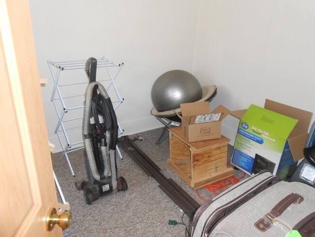 Building Photo - Awesome 2 Bed 1 Bath! Available June 1st!