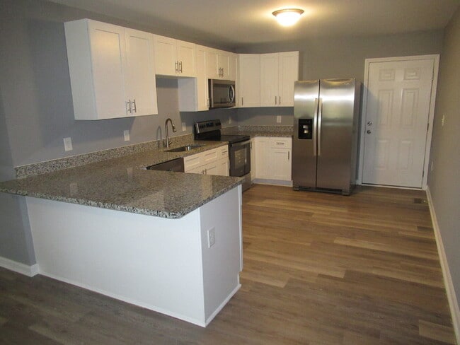 Building Photo - Brick Duplex for Rent Just Minutes from Lincolnton!