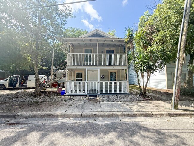 Building Photo - 1013 NW 3rd Ave