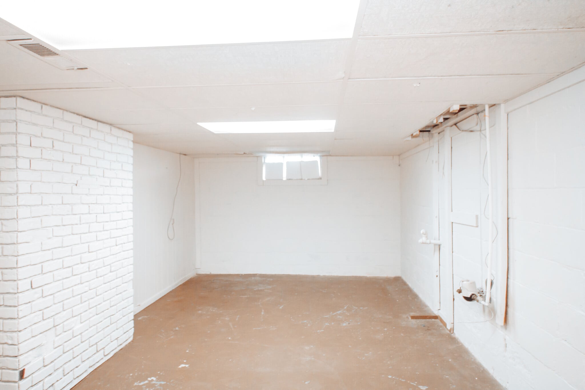 Building Photo - 3744 Bowen Rd