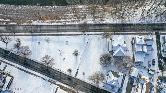 Building Photo - 48 Salem St