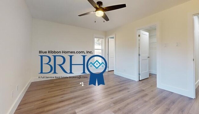 Building Photo - 501 Idlewood Ln