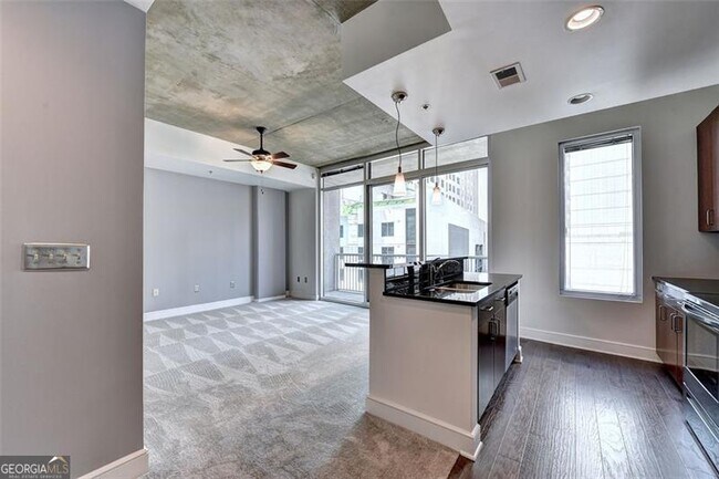 Building Photo - 44 Peachtree Pl NE