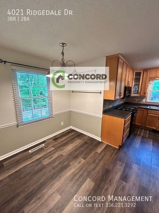 Building Photo - 4021 Ridgedale Dr