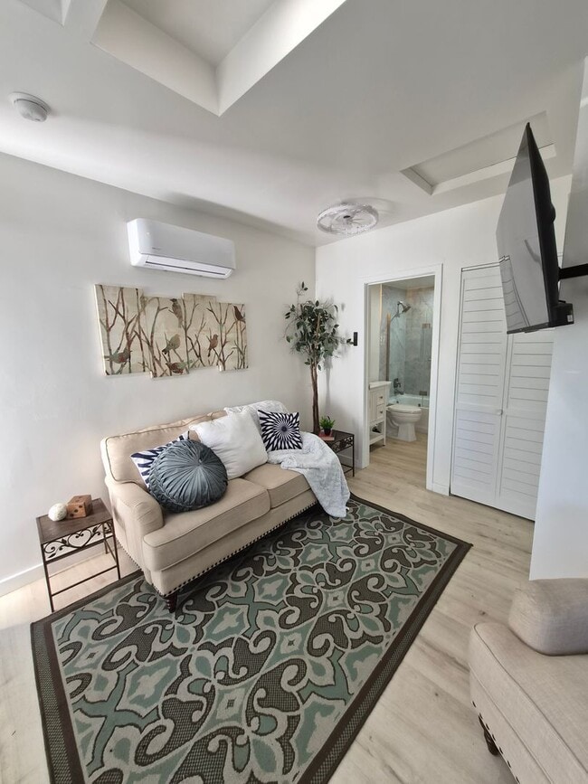 Building Photo - GORGEOUS  BRAND new home (ADU) 1bedroom 1bathroom in single-family neighborhood.