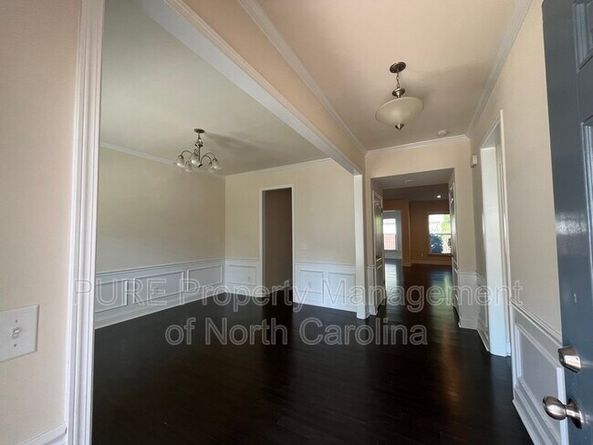 Building Photo - 5302 Tilley Manor Dr