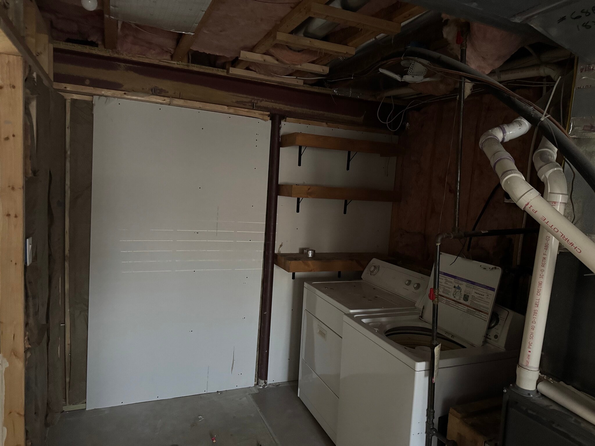 Laundry room - 517 Aidone Dr