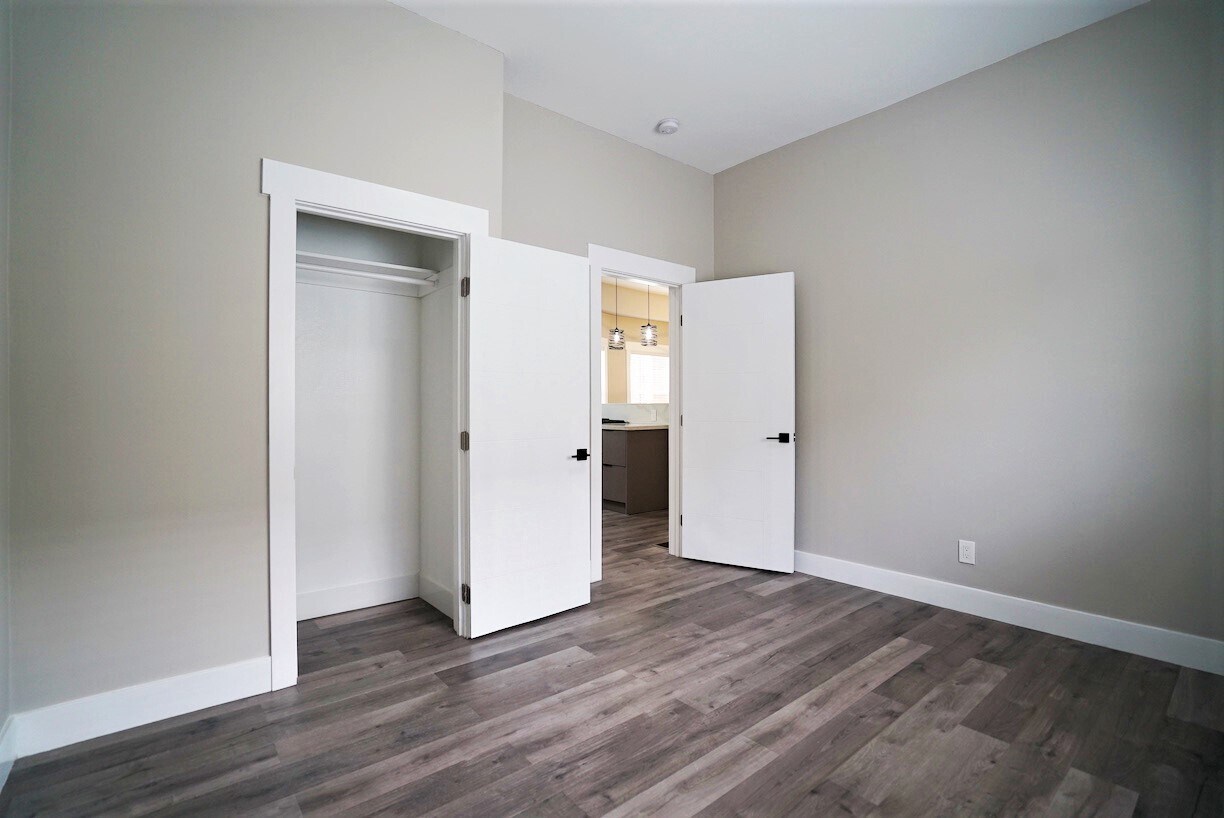 Building Photo - 1633 62nd St