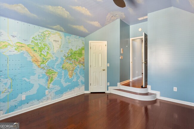 Building Photo - 2456 Tyne Terrace SE