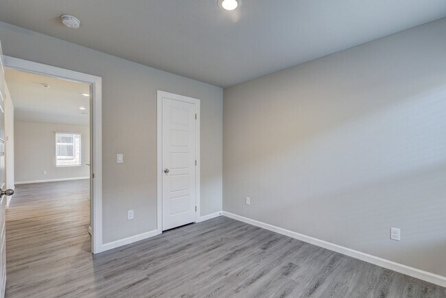 Building Photo - Newer Home For Rent  in Mustang Schools! 3...