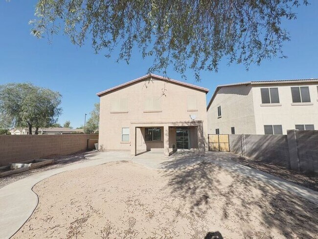 Building Photo - MOVE IN SPECILAS!! 5BD 3BA IN JOHNSON RANC...