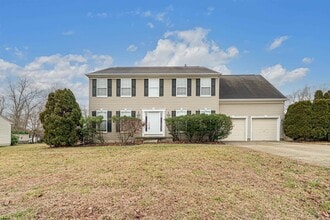 Building Photo - 305 Joann Dr