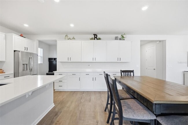 Building Photo - 1123 Sugarwood St