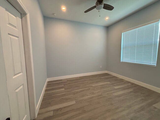 Building Photo - 6051 82nd Terrace N