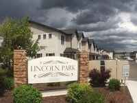 Building Photo - Desirable 2 bed, 2.5 bath Lincoln Park tow...