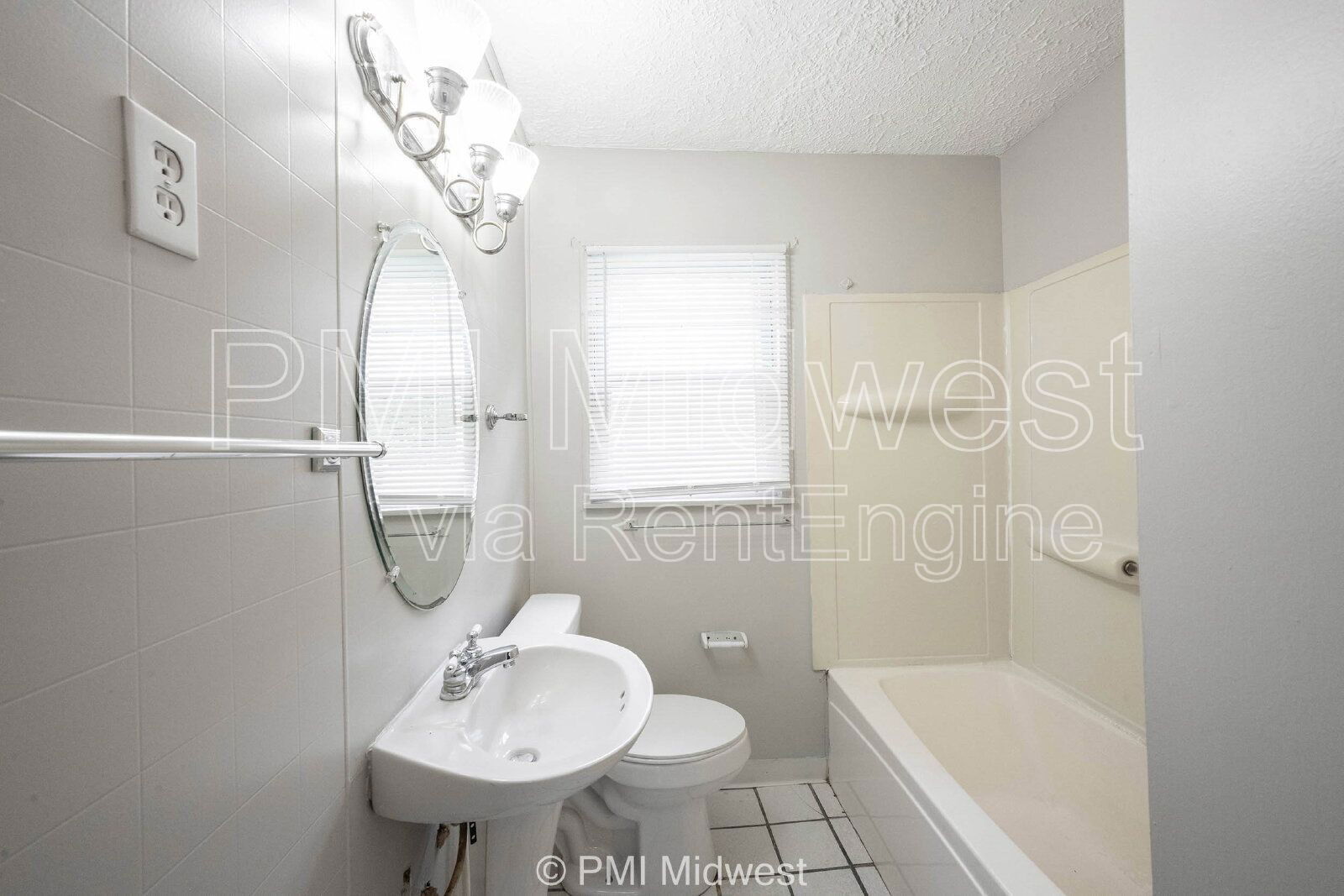 Building Photo - 2121 Euclid Dr