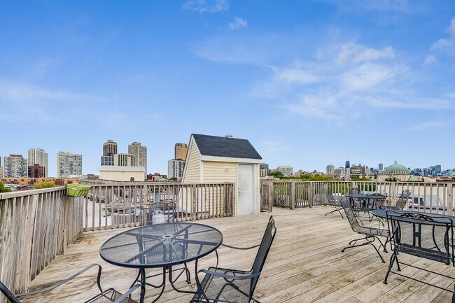 Building Photo - 2636 N Orchard St