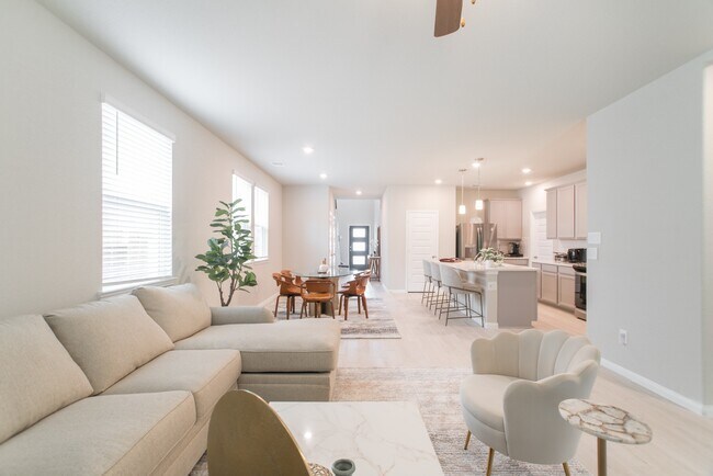 Building Photo - 17542 Rosette Grass Dr