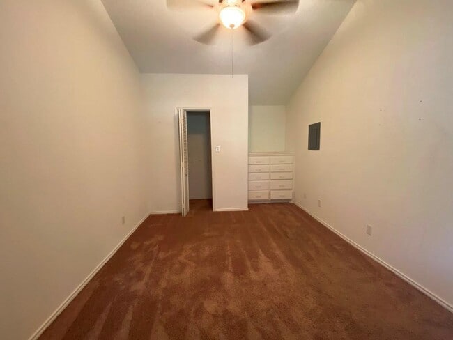 Building Photo - 300 El Paso St