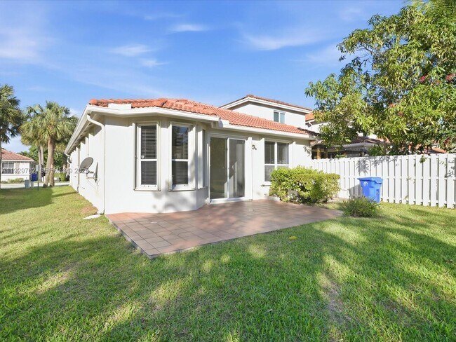 Building Photo - 865 NW 132nd Ave