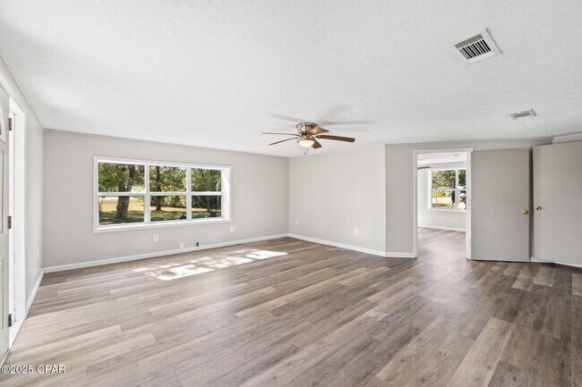 Building Photo - 13636 FL-77