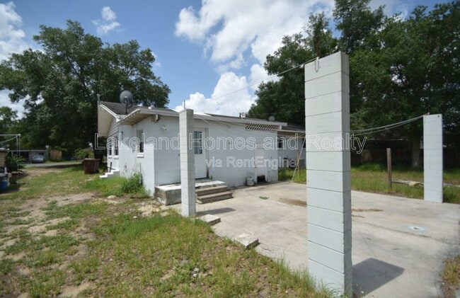 Building Photo - 307 Steedly Ave