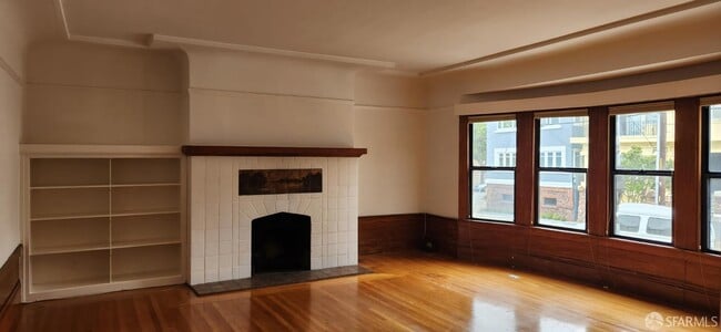Building Photo - 117 15th Ave