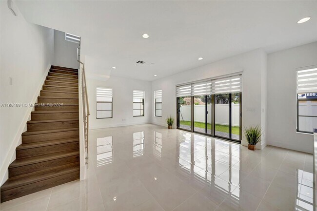 Building Photo - 1454 NW 23rd St