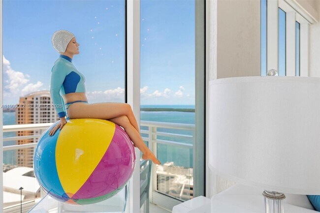 Building Photo - 900 Brickell Key Blvd