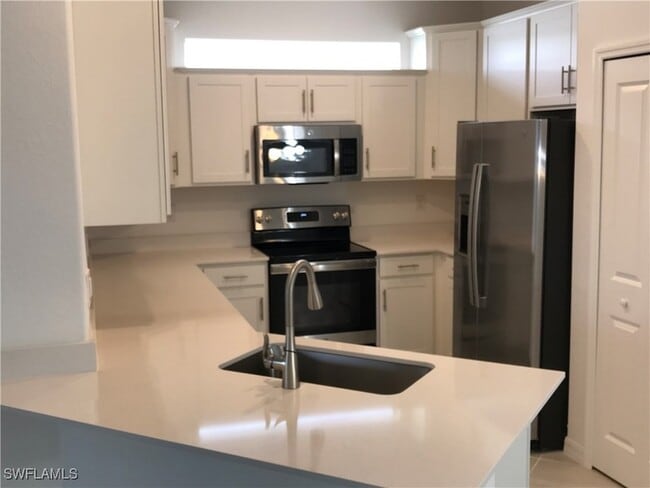 Building Photo - 2016 Vermont Ln