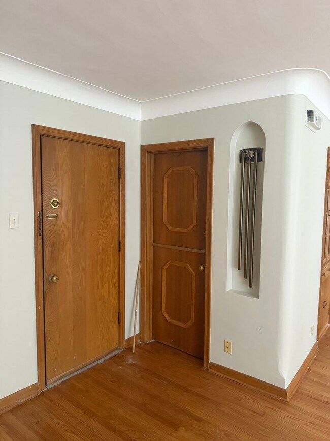 Building Photo - 89 Willmore Rd