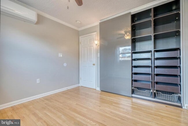 Building Photo - 1400 Mt Airy Rd
