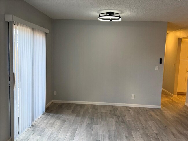 Building Photo - 6522 Harbour Rd