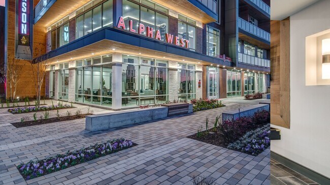 Building Photo - 13505 Inwood Rd