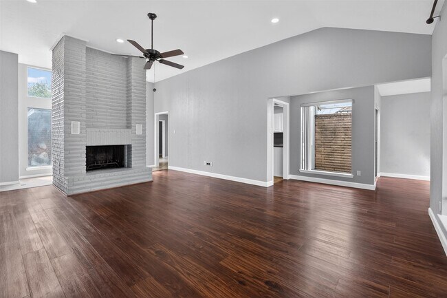 Building Photo - 6110 Gallant Forest Dr