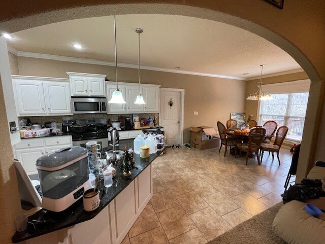 Building Photo - 2591 N Tragalger Dr.