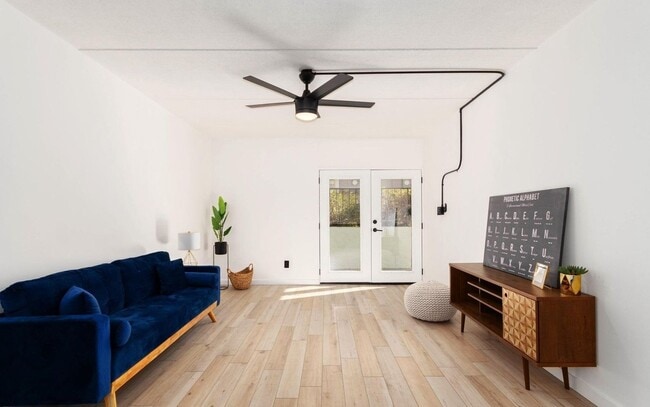 Building Photo - Option with 1 Month Free rent! 1 Bedroom with UTILITIES included!